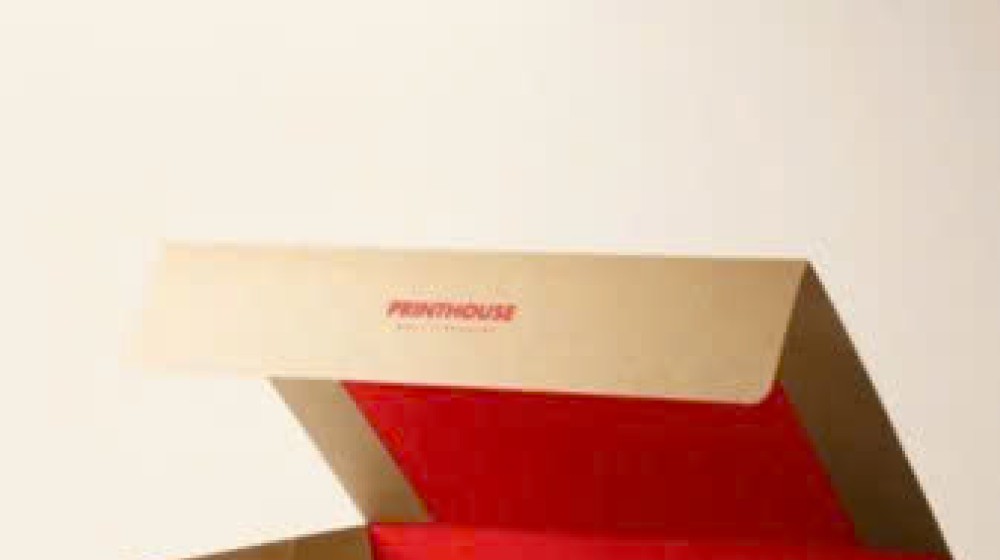 In Hộp Giấy Cứng: Giải Pháp Nâng Tầm Thương Hiệu và Sản Phẩm